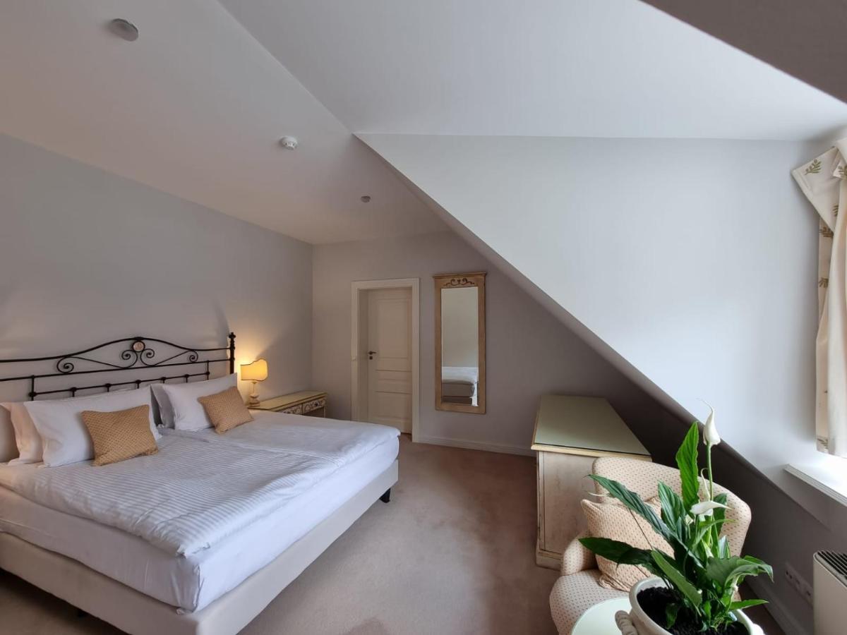 Oliwska Dolina Bed & Breakfast Gdansk Luaran gambar