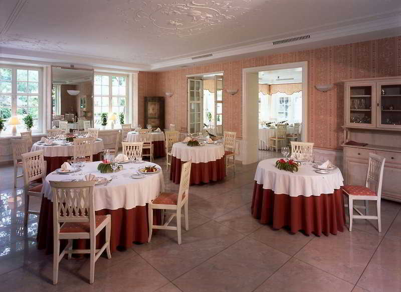 Oliwska Dolina Bed & Breakfast Gdansk Restoran gambar