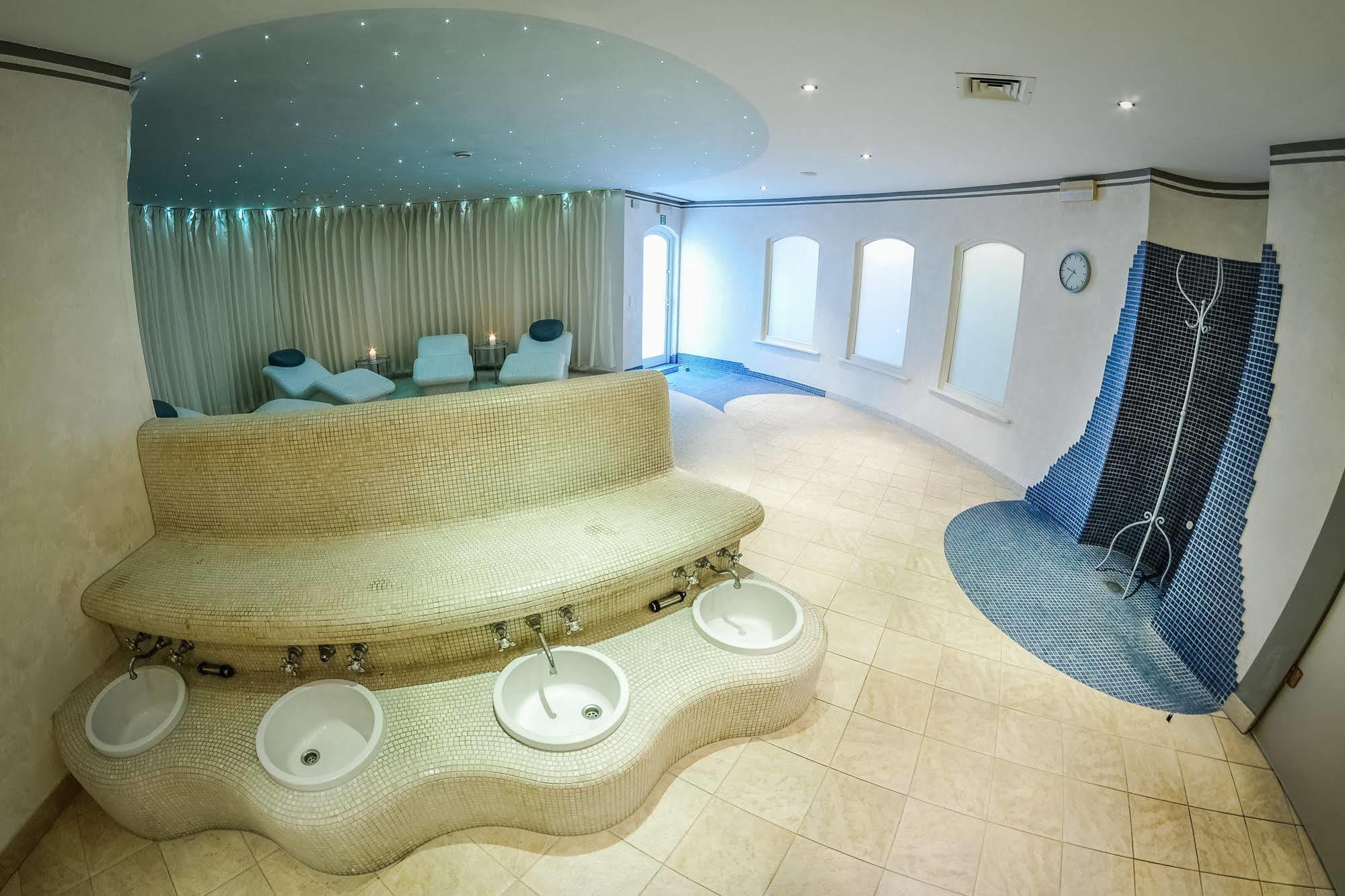 Oliwska Dolina Bed & Breakfast Gdansk Luaran gambar